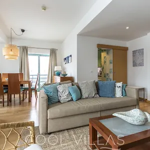 Marina Water View - 6 People, Bars & Restaurants Apartment