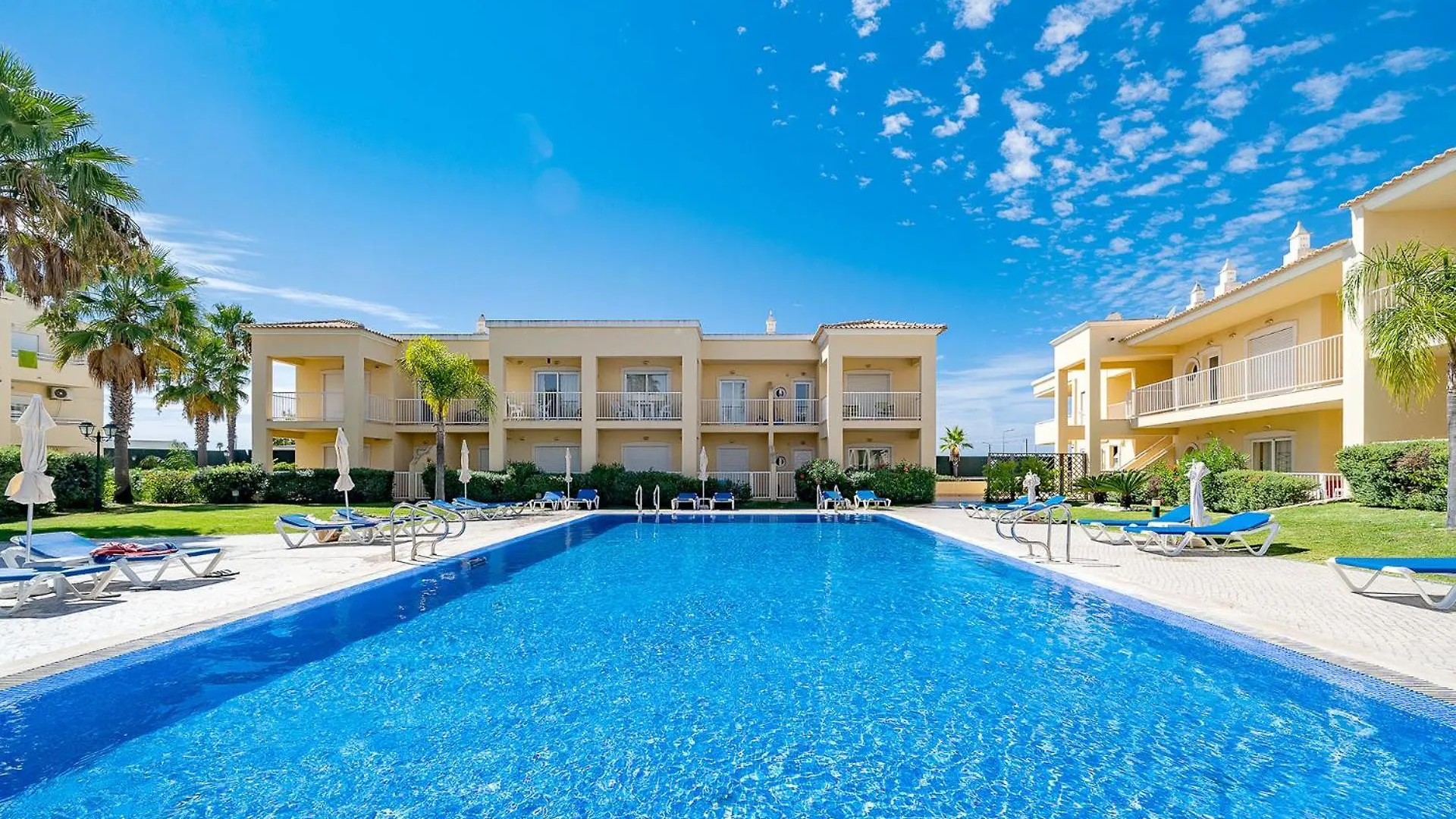 Albufeira Palm Tree With Pool By Homing Apartment