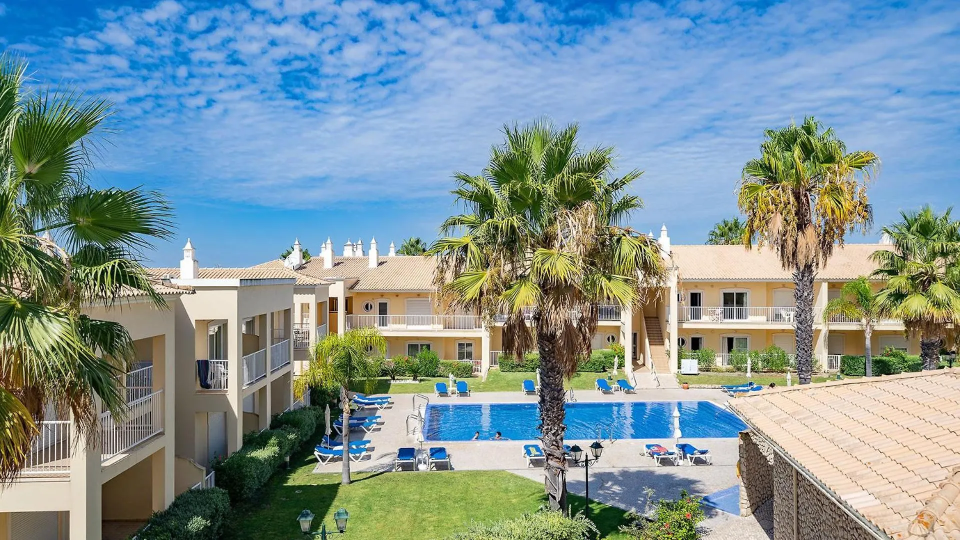 Albufeira Palm Tree With Pool By Homing Apartment Portugal