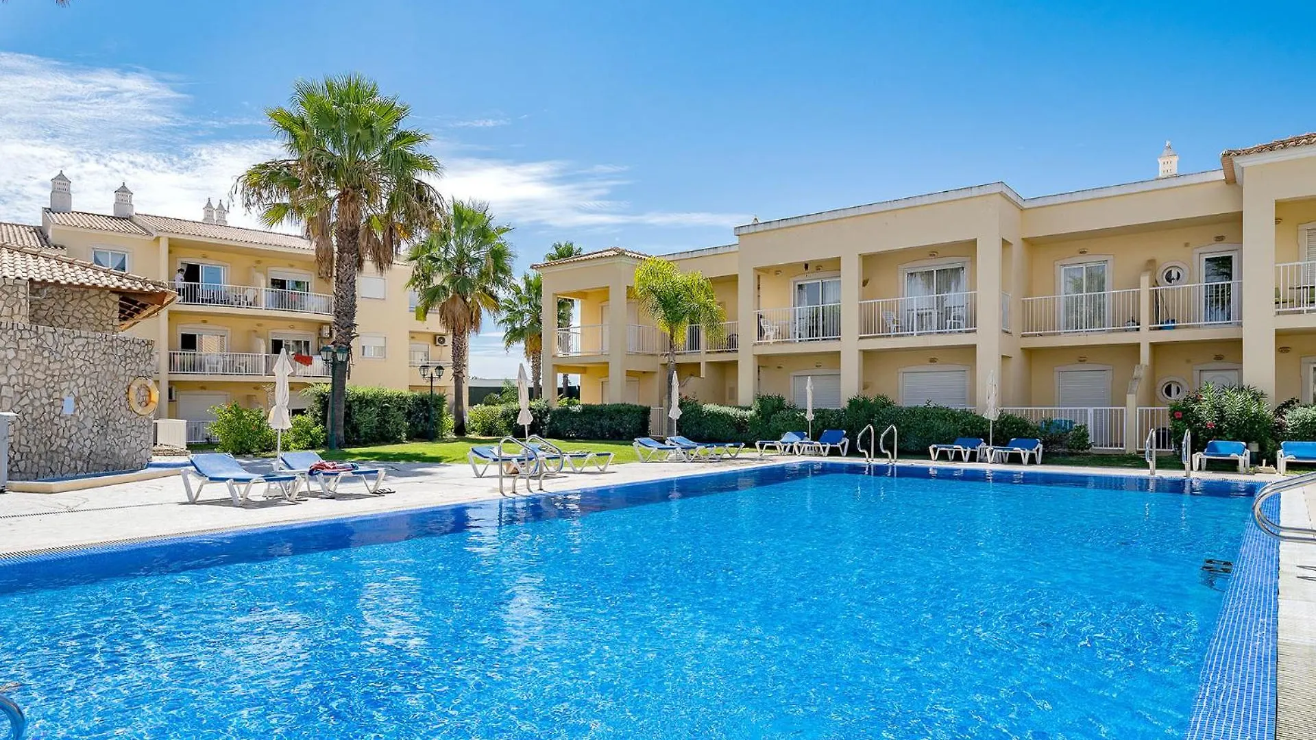 Albufeira Palm Tree With Pool By Homing Apartment